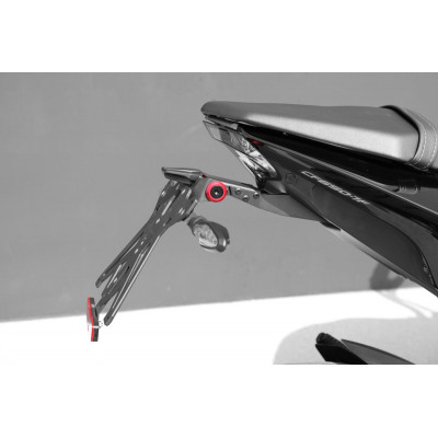 Kit support de plaque réglable LIGHTECH - CF Moto 650 NK