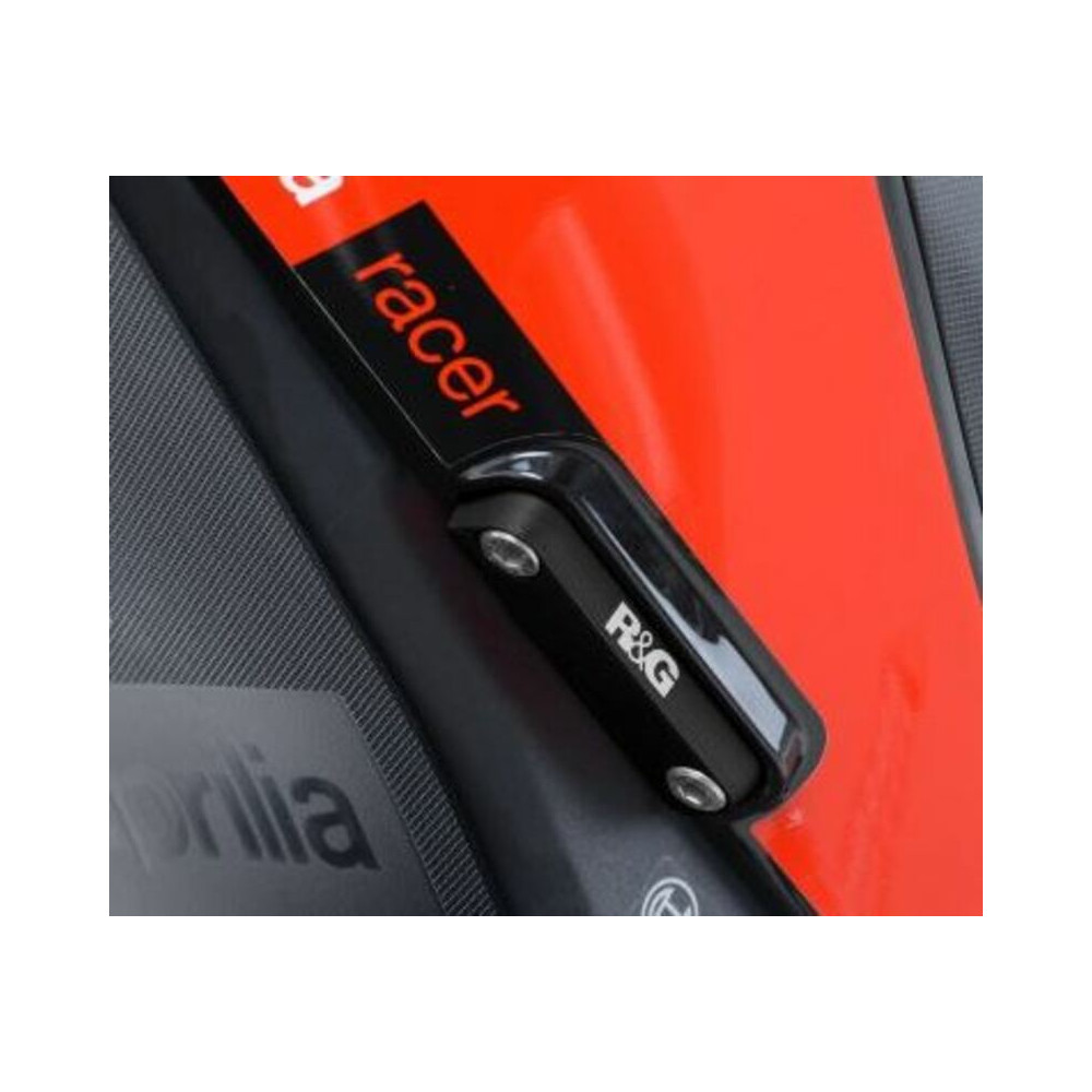 Caches orifice repose pieds arrière R&G RACING Aprilia RSV4RR