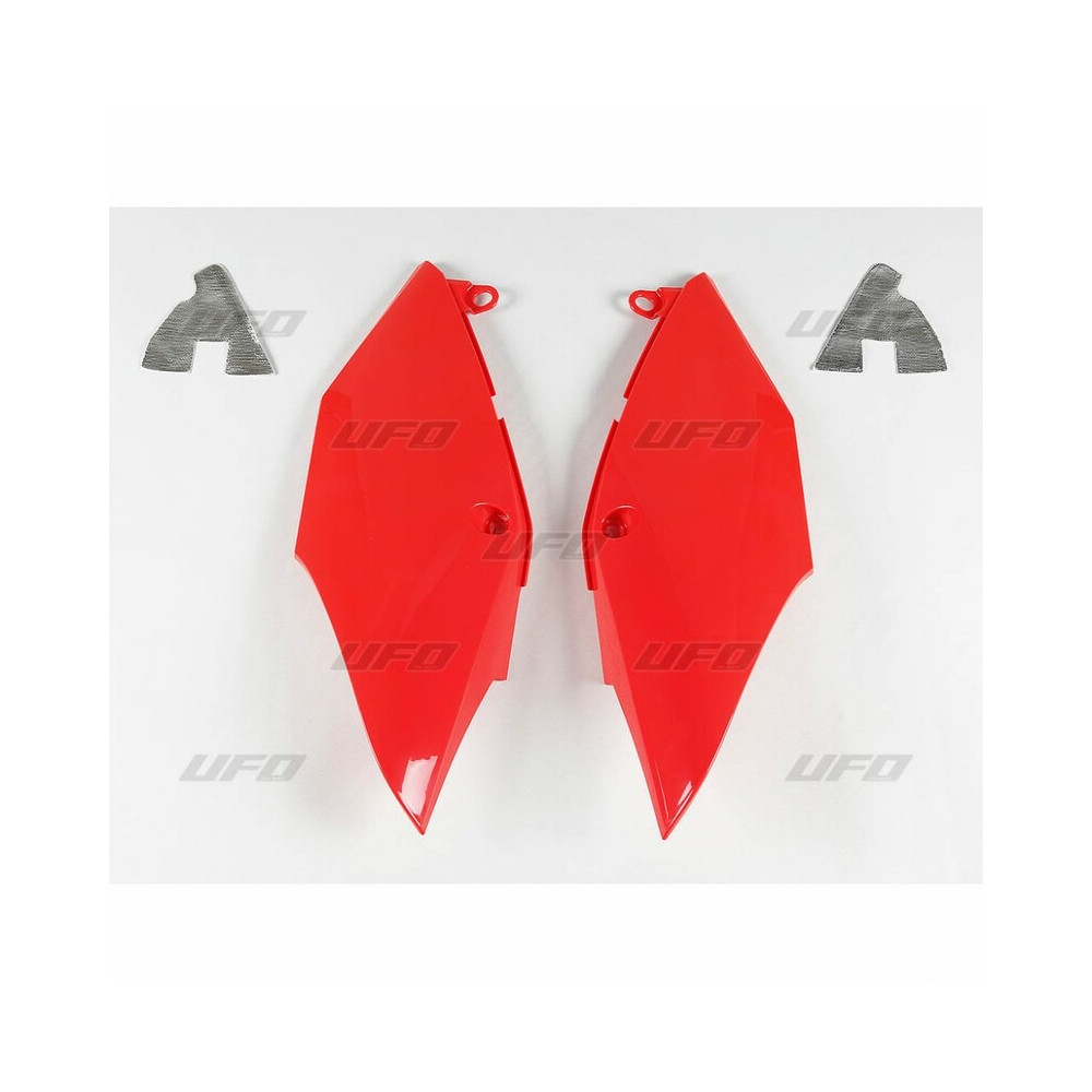 Plaques latérales UFO rouge Honda CRF25R/450R/RX